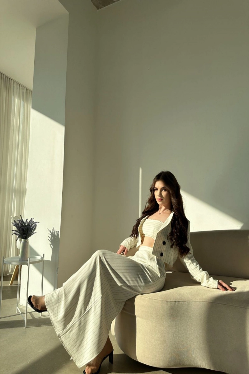Elya escort dubai