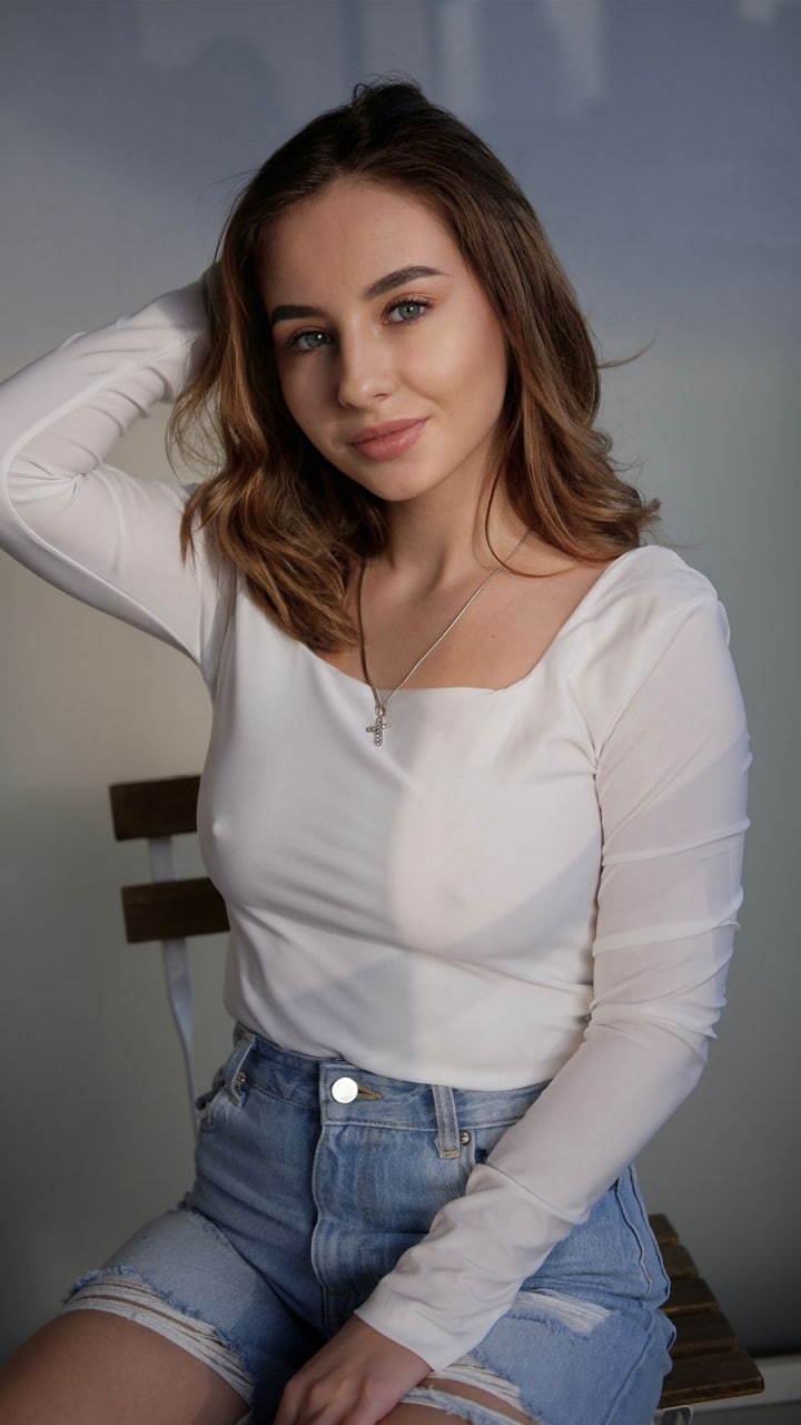 Модель Nicole